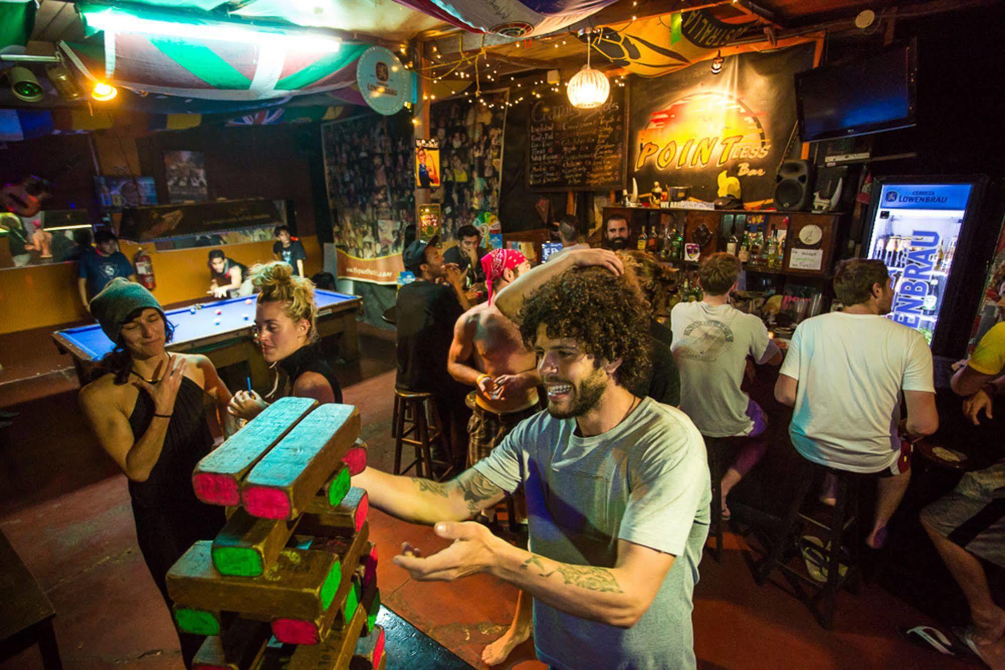 The Point Hostels Lima Luaran gambar