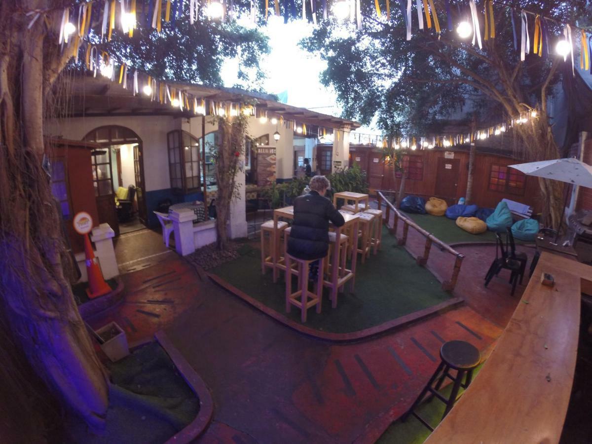 The Point Hostels Lima Luaran gambar