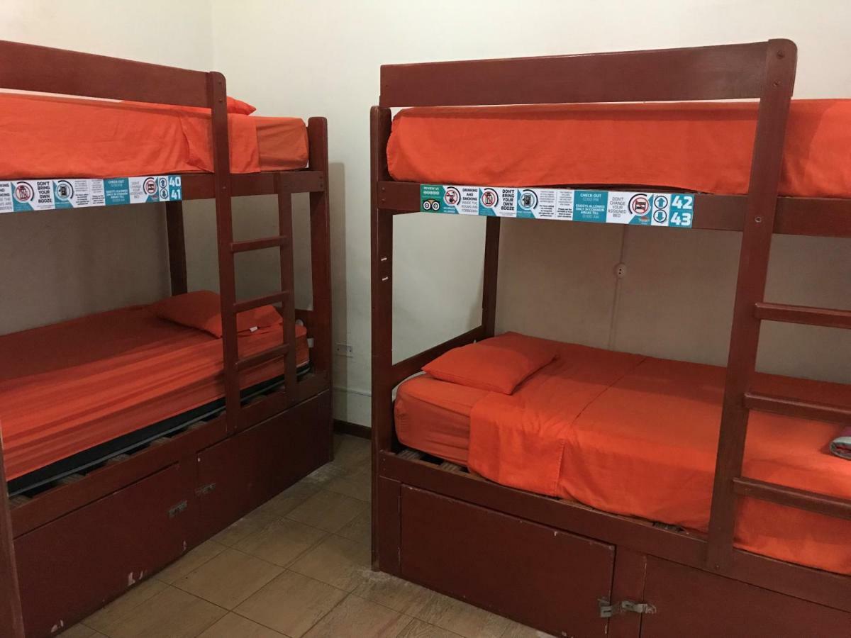 The Point Hostels Lima Luaran gambar
