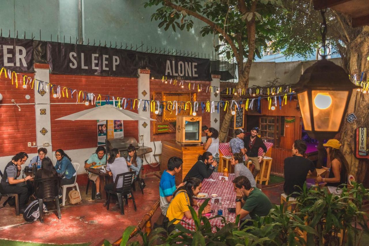 The Point Hostels Lima Luaran gambar